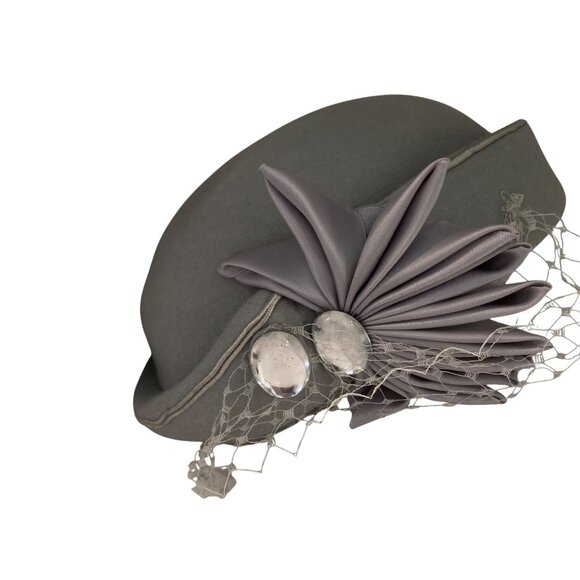 Vintage Anita Pineault Gray Felt Hat With Satin Bow Netting & Rhinestone Accents - Picture 1 of 13